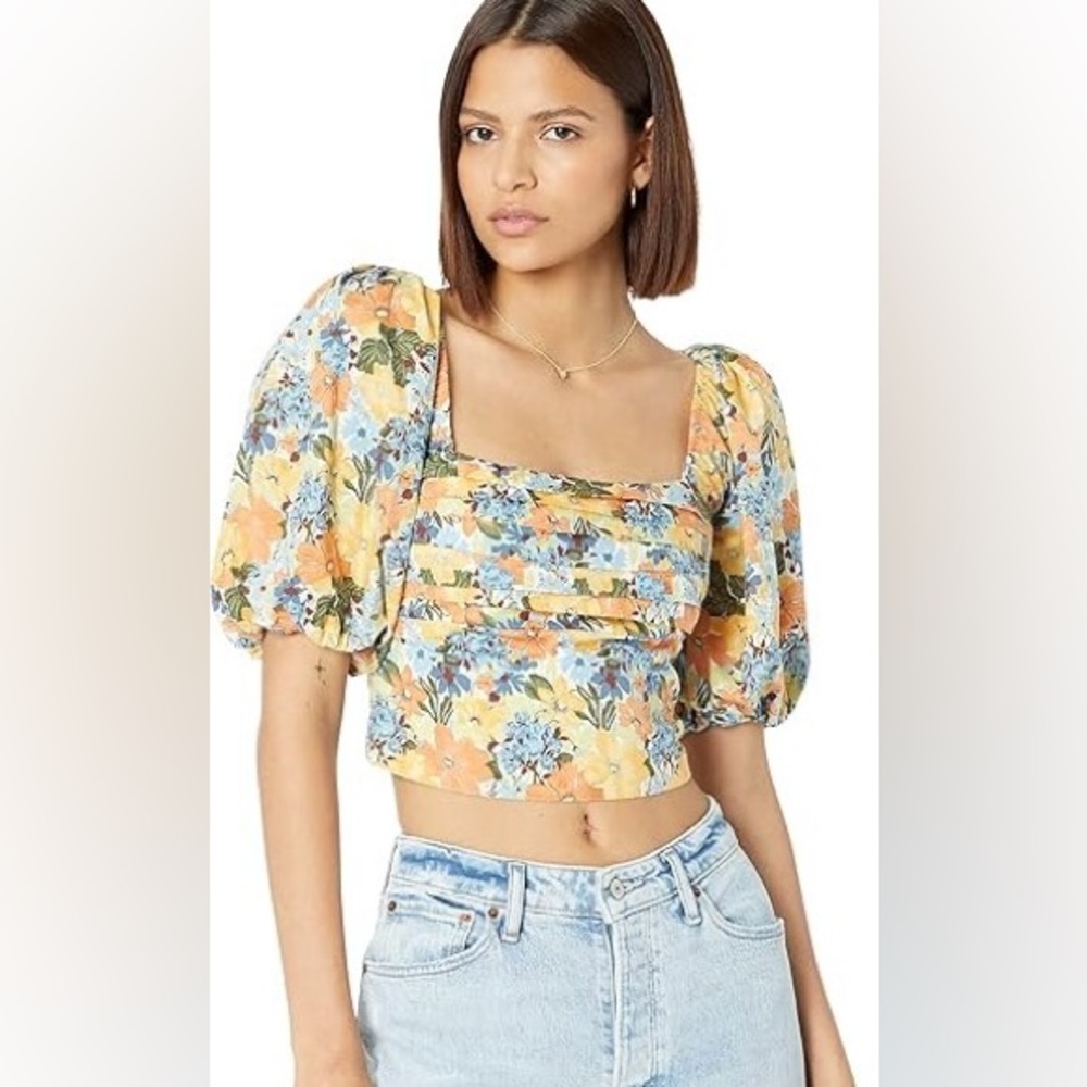 Abercrombie & Fitch MEDIUM Square Neck Ruched Puff Sleeve Top